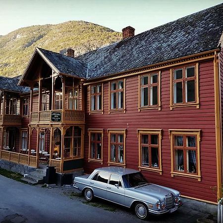 Laerdalsoren Motor Guesthouse Lærdalsøyri Exterior foto